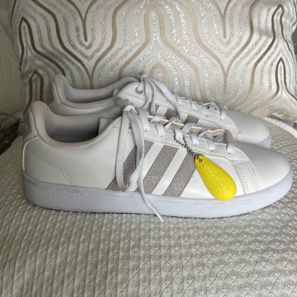 👟 ADIDAS Cloudfoam Advantage Sneaker, size 9 Ortholite Float - Picture 3 of 17